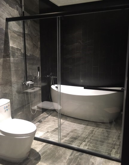 淋浴拉門,乾濕分離,預防跌倒